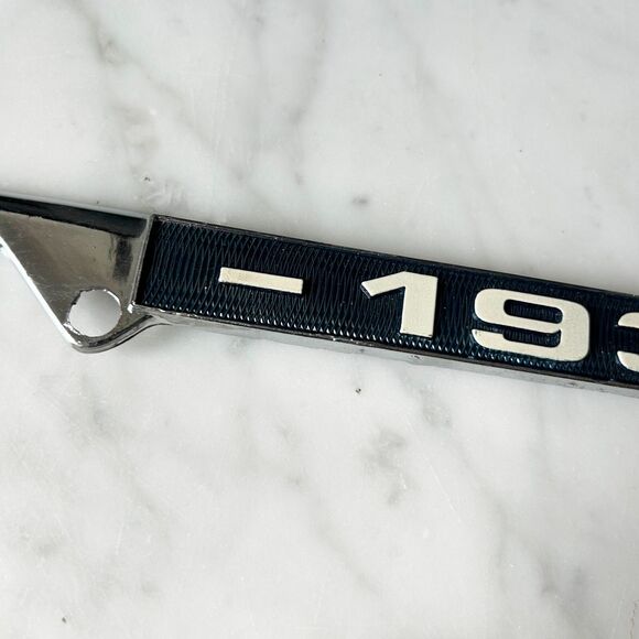 1934 Pickup Truck Car License Plate Holder Metal Chrome Silver Blue White - Picture 2 of 4